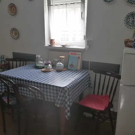 Berkenyes Vendeghaz Apartament